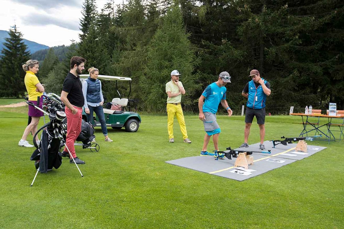 Teilnehmende am Charity-Golfturnier in Lenzerheide